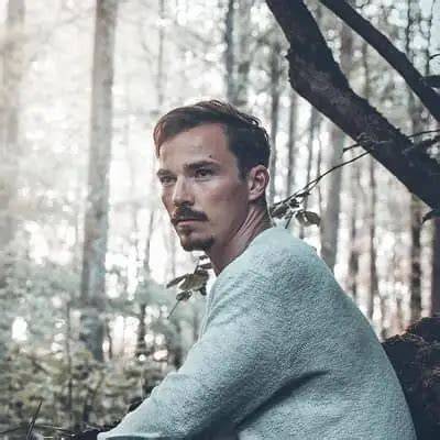 Rollo Weeks Net Worth, Age, Height, Bio, Birthday, Wiki!