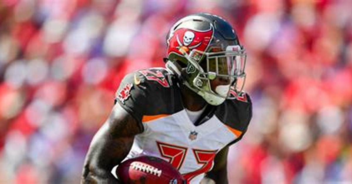 Ronald Jones Ii - Net Worth, Age, Height, Birthday, Bio, Wiki!