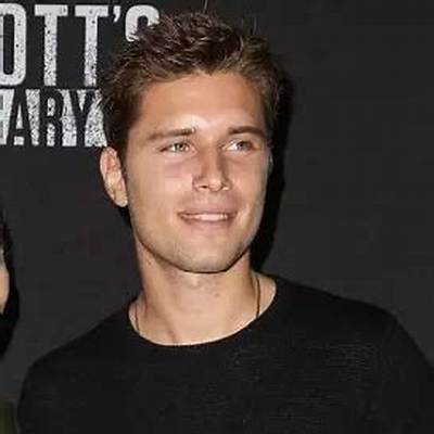 Ronen Rubinstein Net Worth, Age, Height, Bio, Birthday, Wiki!