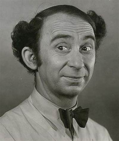Roscoe Ates Net Worth, Age, Height, Bio, Birthday, Wiki!