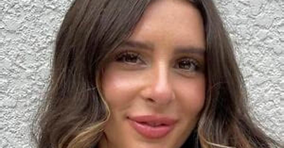 Rose Crombie - Net Worth, Age, Height, Birthday, Bio, Wiki!