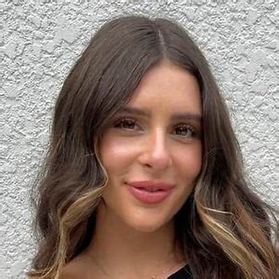 Rose Crombie - Net Worth, Age, Height, Birthday, Bio, Wiki!