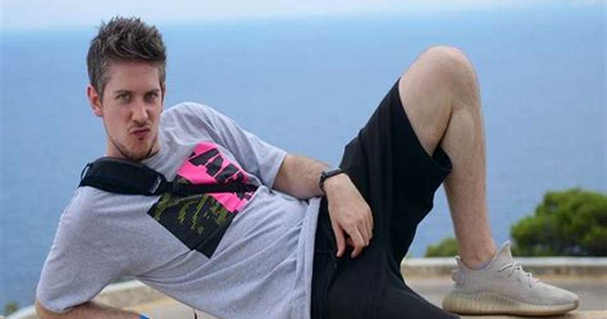 Ross Hornby - Net Worth, Age, Height, Birthday, Bio, Wiki!