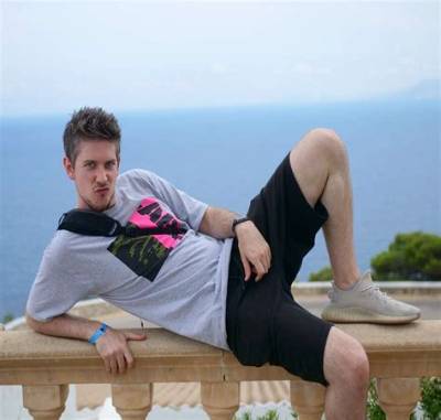 Ross Hornby - Net Worth, Age, Height, Birthday, Bio, Wiki!