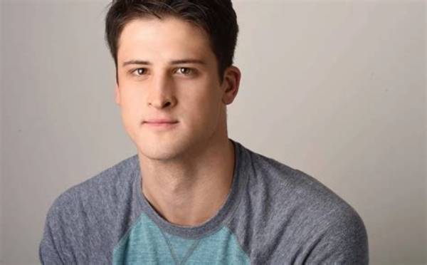 Ross Kobelak - Net Worth, Age, Height, Birthday, Bio, Wiki!