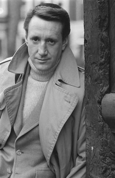 Roy Scheider Net Worth, Age, Height, Bio, Birthday, Wiki!