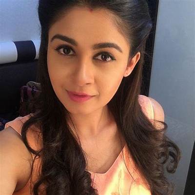 Ruchi Sanghvi Net Worth, Age, Height, Bio, Birthday, Wiki!