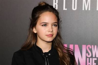Ryan Kiera Armstrong Net Worth, Age, Height, Bio, Birthday, Wiki!