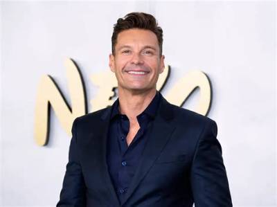 Ryan Seacrest Net Worth, Age, Height, Bio, Birthday, Wiki!