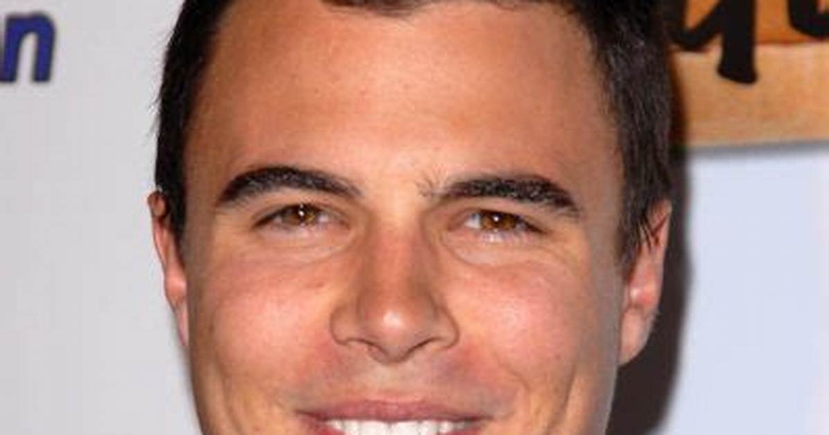 Ryan Sypek - Net Worth, Age, Height, Birthday, Bio, Wiki!