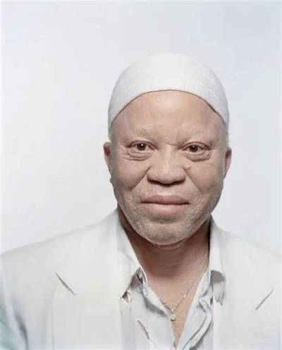 Salif Keita - Net Worth, Age, Height, Birthday, Bio, Wiki!
