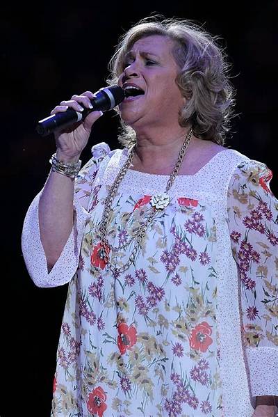 Sandi Patty Net Worth, Age, Height, Bio, Birthday, Wiki!