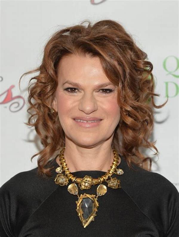 Sandra Bernhard Net Worth 2024, Age, Height, Bio, Birthday, Wiki!