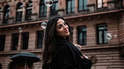 Sandra Sahi - Net Worth, Age, Height, Birthday, Bio, Wiki!