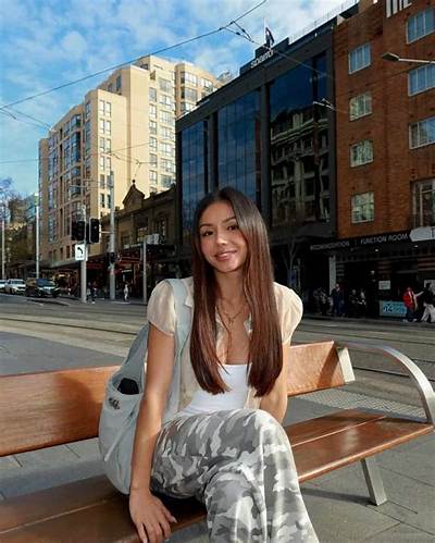 Sandy Liang - Net Worth, Age, Height, Birthday, Bio, Wiki!