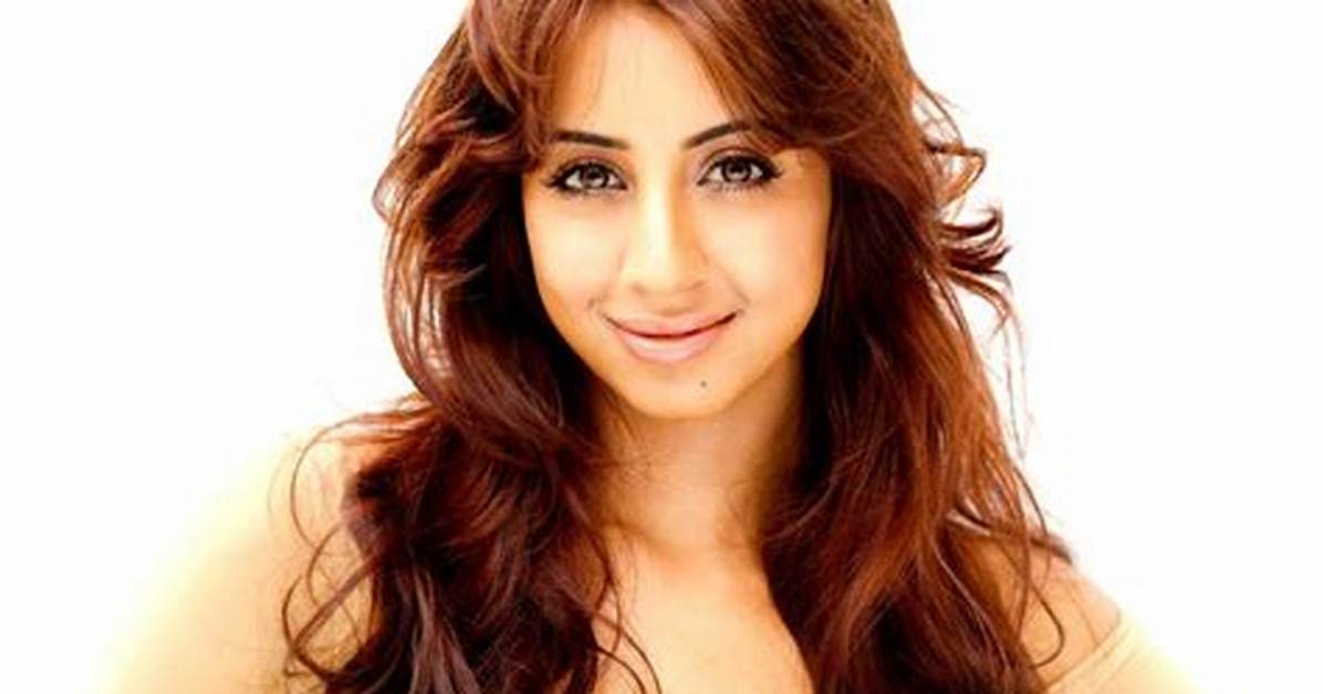Sanjana Galrani - Net Worth, Age, Height, Birthday, Bio, Wiki!