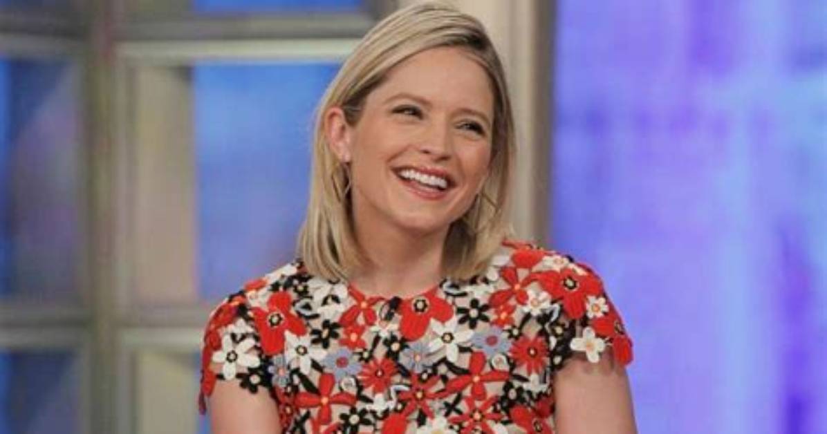 Sara Haines Net Worth, Age, Height, Bio, Birthday, Wiki!