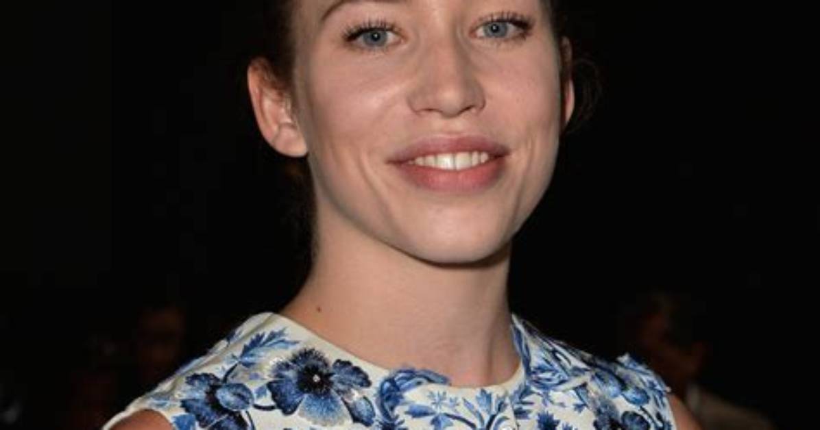 Sarah Close - Net Worth, Age, Height, Birthday, Bio, Wiki!