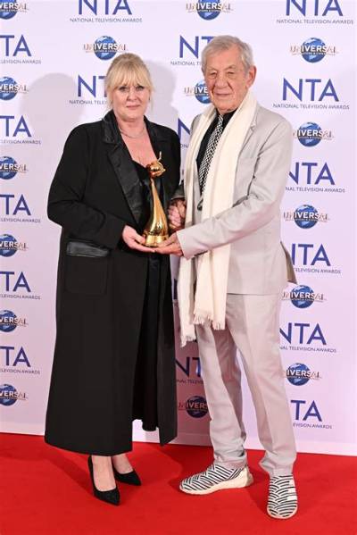 Sarah Lancashire Net Worth, Age, Height, Bio, Birthday, Wiki!