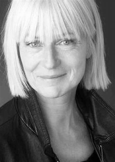 Saskia Webber - Net Worth, Age, Height, Birthday, Bio, Wiki!