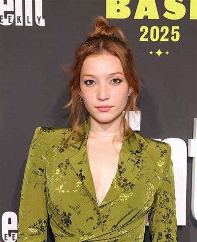 Saylor Curda - Net Worth, Age, Height, Birthday, Bio, Wiki!