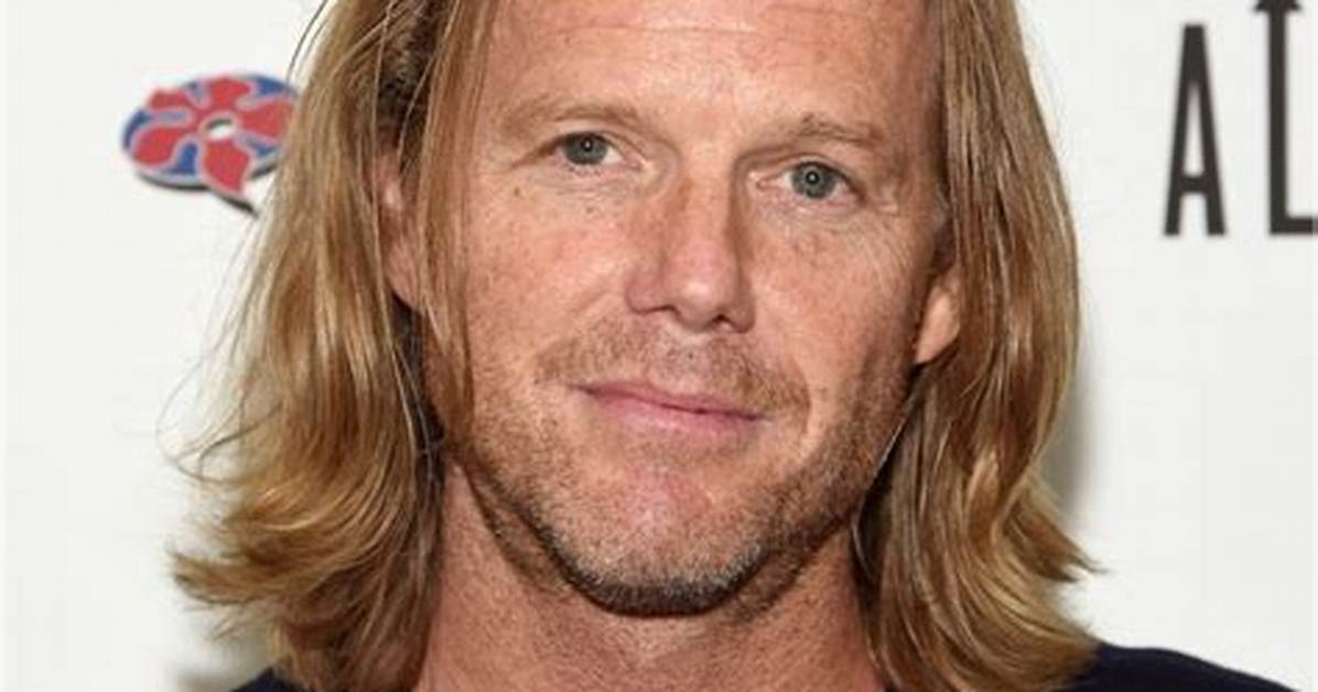 Scott William Winters Net Worth, Age, Height, Bio, Birthday, Wiki!