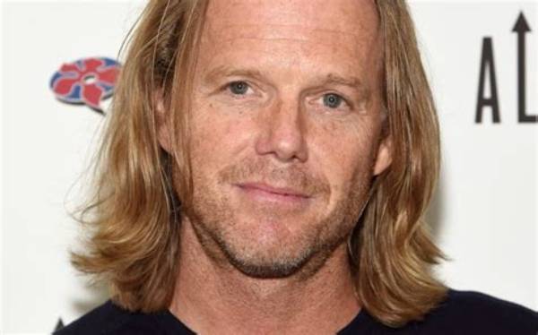 Scott William Winters Net Worth, Age, Height, Bio, Birthday, Wiki!