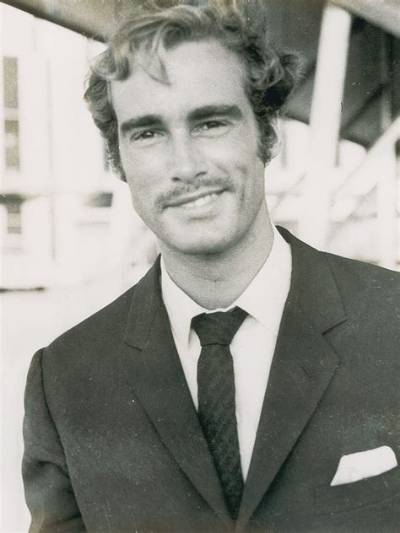 Sean Flynn Net Worth 2024, Age, Height, Bio, Birthday, Wiki!