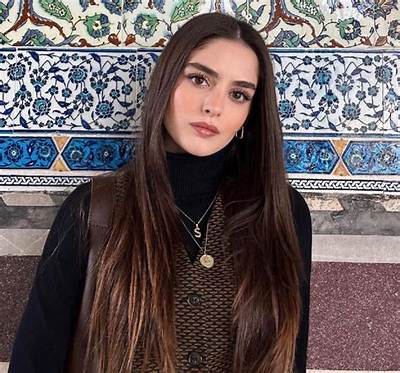 Selen Seyven - Net Worth, Age, Height, Birthday, Bio, Wiki!