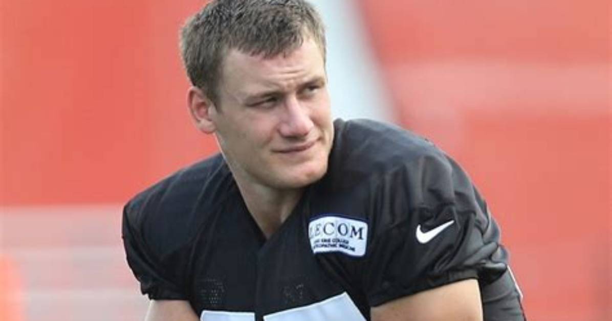 Seth Devalve - Net Worth, Age, Height, Birthday, Bio, Wiki!