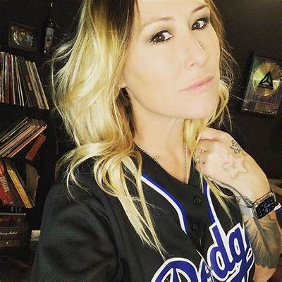 Shannon Gunz Net Worth, Age, Height, Bio, Birthday, Wiki!