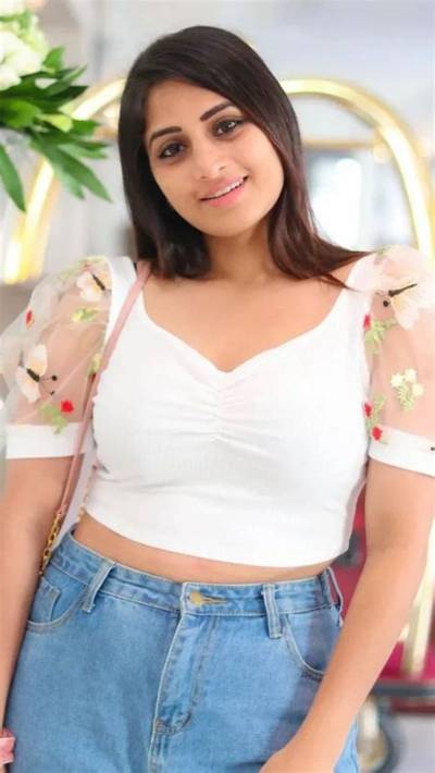 Shanudrie Priyasad - Net Worth, Age, Height, Birthday, Bio, Wiki!