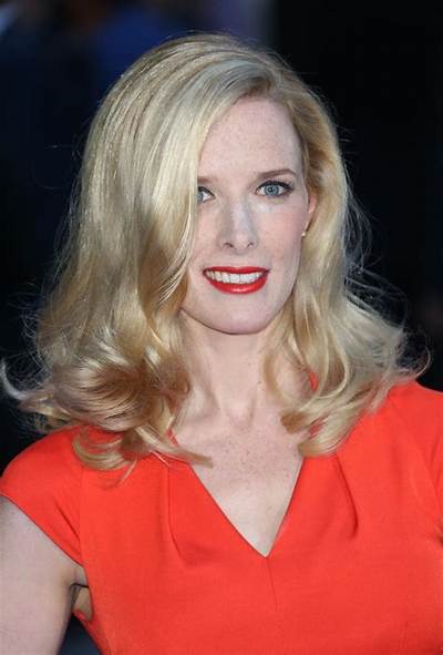 Shauna Macdonald - Net Worth, Age, Height, Birthday, Bio, Wiki!