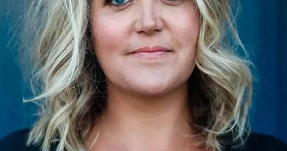 Shauna Niequist - Net Worth, Age, Height, Birthday, Bio, Wiki!