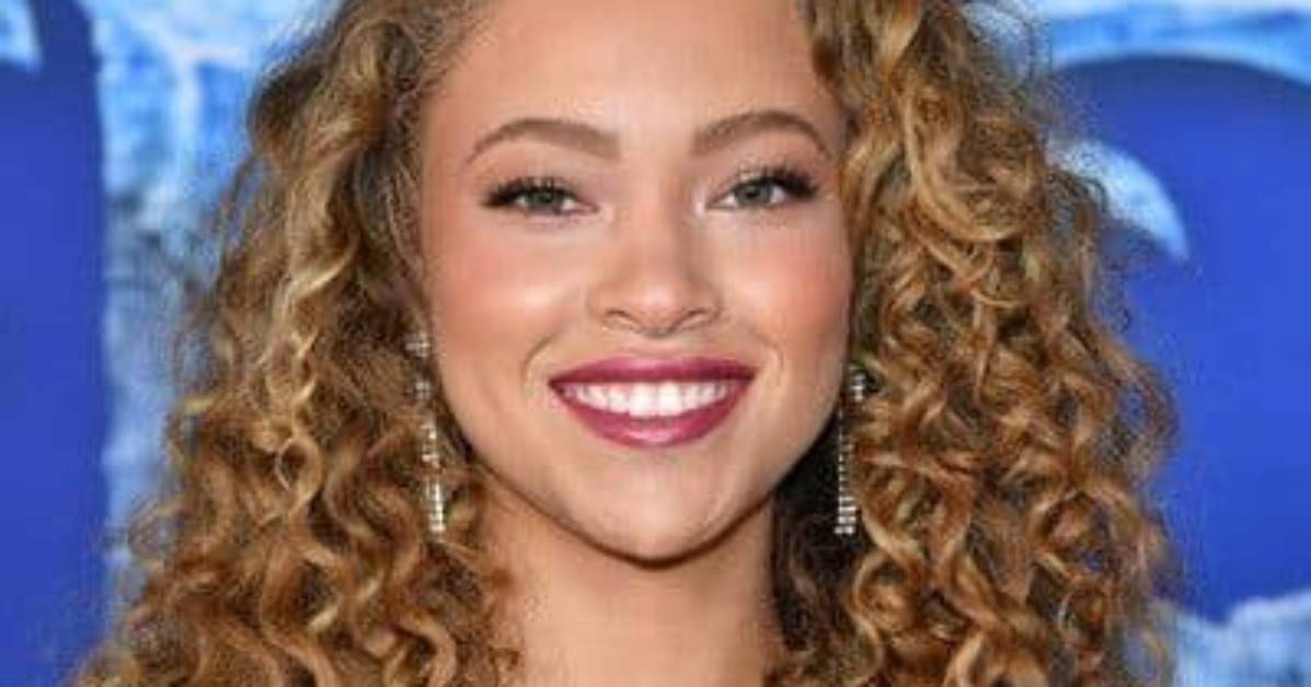Shelby Simmons Net Worth, Age, Height, Bio, Birthday, Wiki!