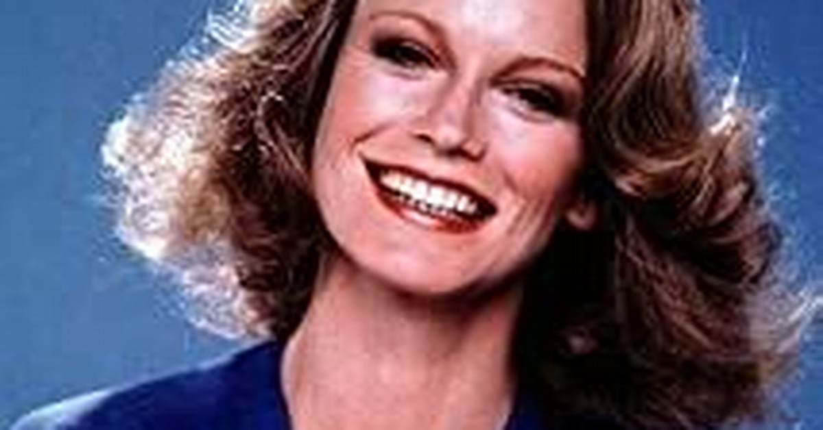 Shelley Hack Net Worth, Age, Height, Bio, Birthday, Wiki!