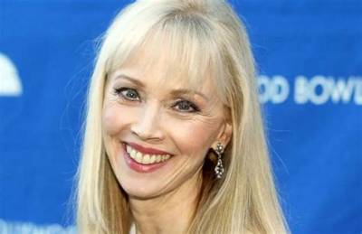 Shelley Long Net Worth, Age, Height, Bio, Birthday, Wiki!