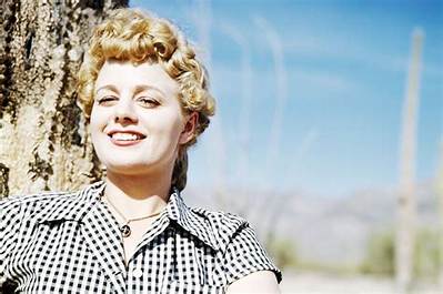 Shelley Winters Net Worth, Age, Height, Bio, Birthday, Wiki!