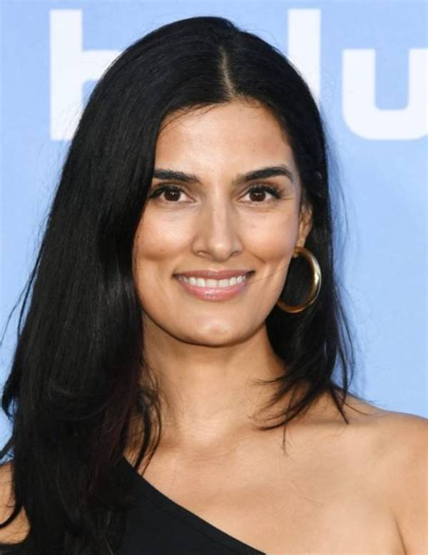 Shelly Serigne - Net Worth, Age, Height, Birthday, Bio, Wiki!
