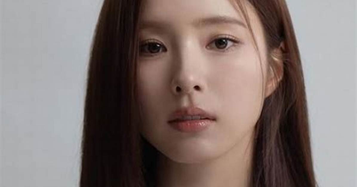 Shin Se-Kyung - Net Worth, Age, Height, Birthday, Bio, Wiki!