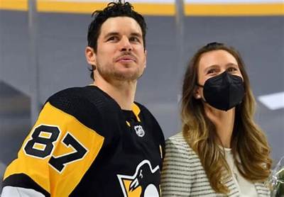 Sidney Crosby Net Worth, Age, Height, Bio, Birthday, Wiki!