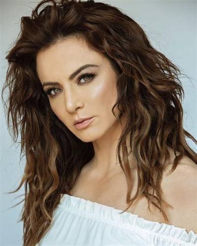 Silvia Navarro Net Worth, Age, Height, Bio, Birthday, Wiki!