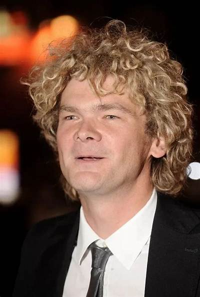 Simon Farnaby - Net Worth, Age, Height, Birthday, Bio, Wiki!