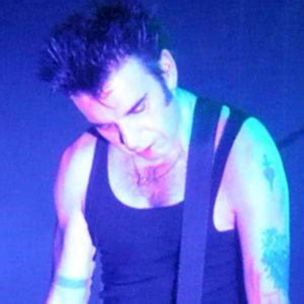 Simon Gallup Net Worth, Age, Height, Bio, Birthday, Wiki!