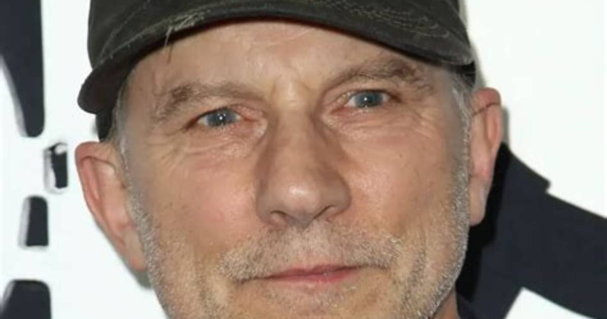 Simon Mcburney Net Worth, Age, Height, Bio, Birthday, Wiki!