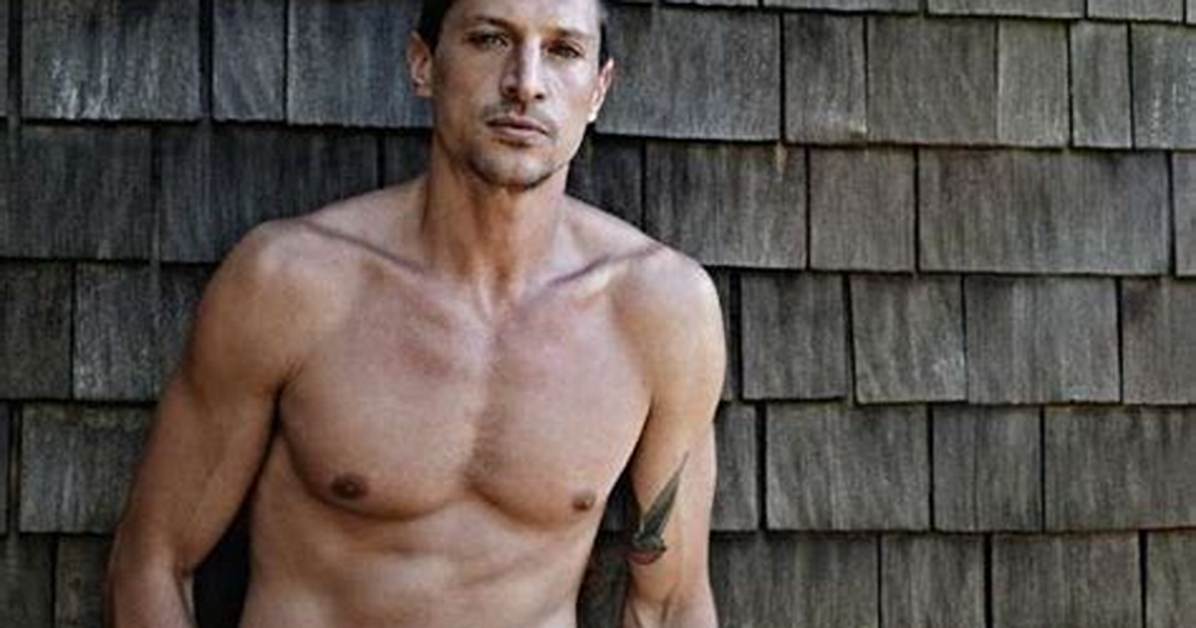Simon Rex - Net Worth, Age, Height, Birthday, Bio, Wiki!