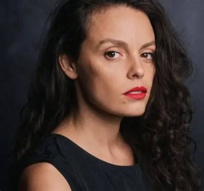 Simona Amanar - Net Worth, Age, Height, Birthday, Bio, Wiki!