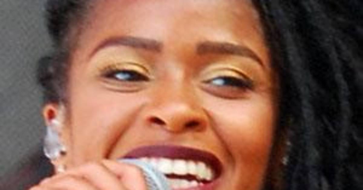 Simone Battle - Net Worth, Age, Height, Birthday, Bio, Wiki!