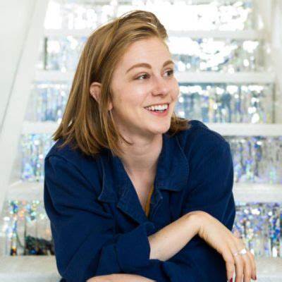 Simone Giertz Net Worth, Age, Height, Bio, Birthday, Wiki!