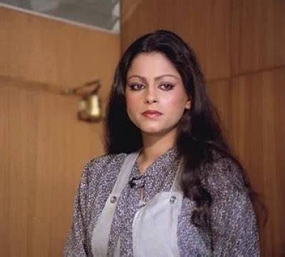Simple Kapadia Net Worth, Age, Height, Bio, Birthday, Wiki!